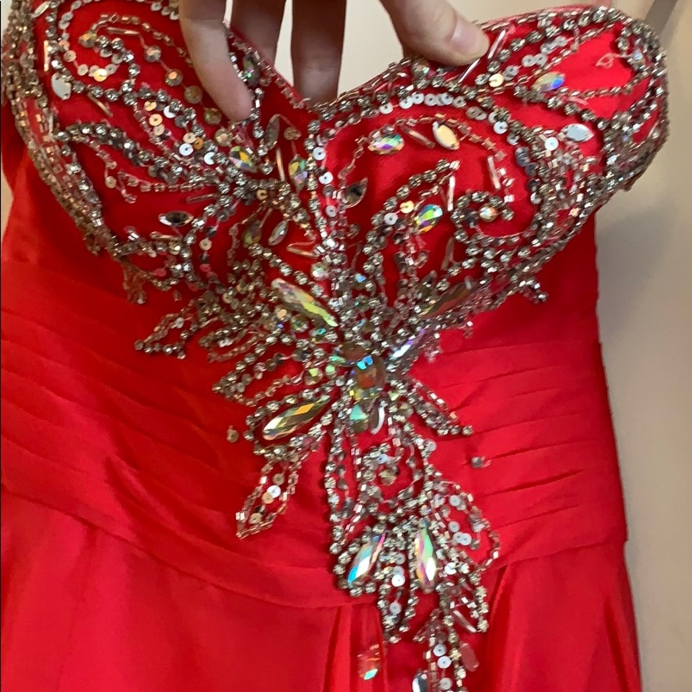 Blush Prom - Picture 2 of 5